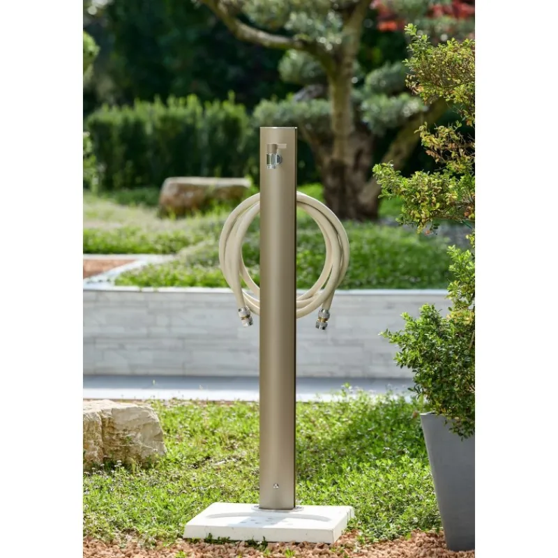 Acquapoint Fontane Per Posa In Superficie*Fontana da Giardino Aquapoint Triangle Ground Nero Metal