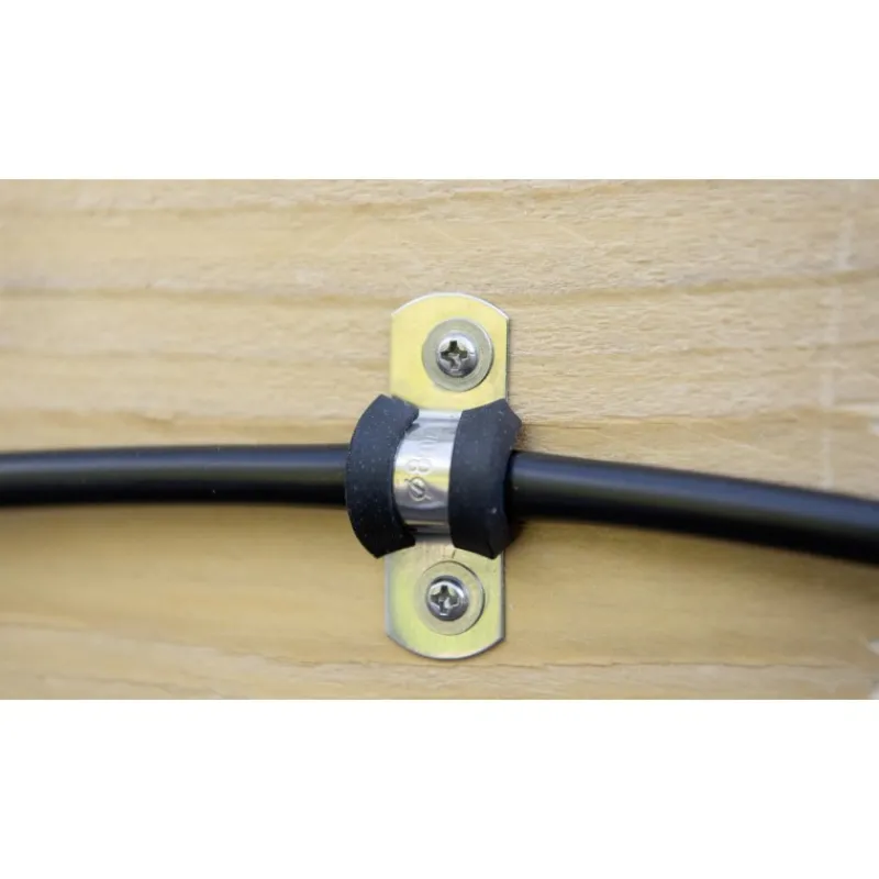 Stocker Stocker Shop|Stocker Sistema Antizanzara Geyser Pro*Fissatubo a U sfuso Ø 8 mm per Geyser - Pezzo singolo