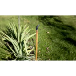 Stocker Stocker Shop|Stocker Sistema Antizanzara Geyser Pro*Palo innalzamento ugello 150 cm, in ferro, con 1,70 m di tubo, connettore in gomma e raccordo a 135° ø 6 mm per Geyser
